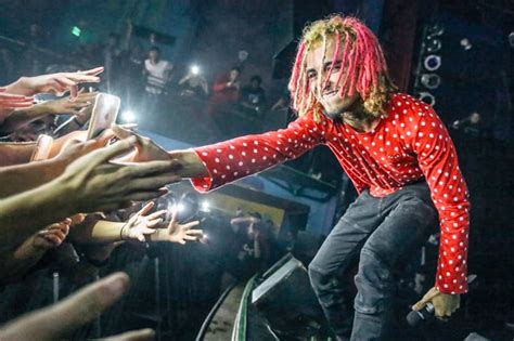 lil pump mentre indossa cinta gucci rossa|lil pump youtube.